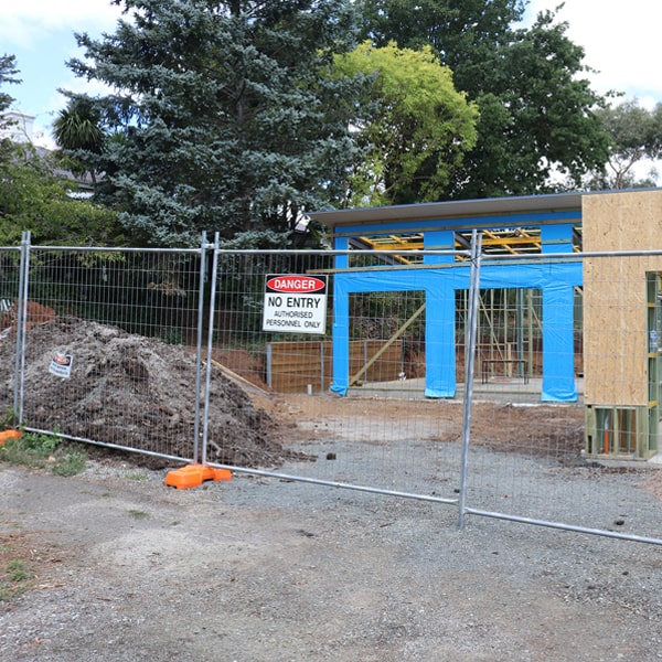 do you deliver and install temporary fencing and what's the price for these services in Science Hill